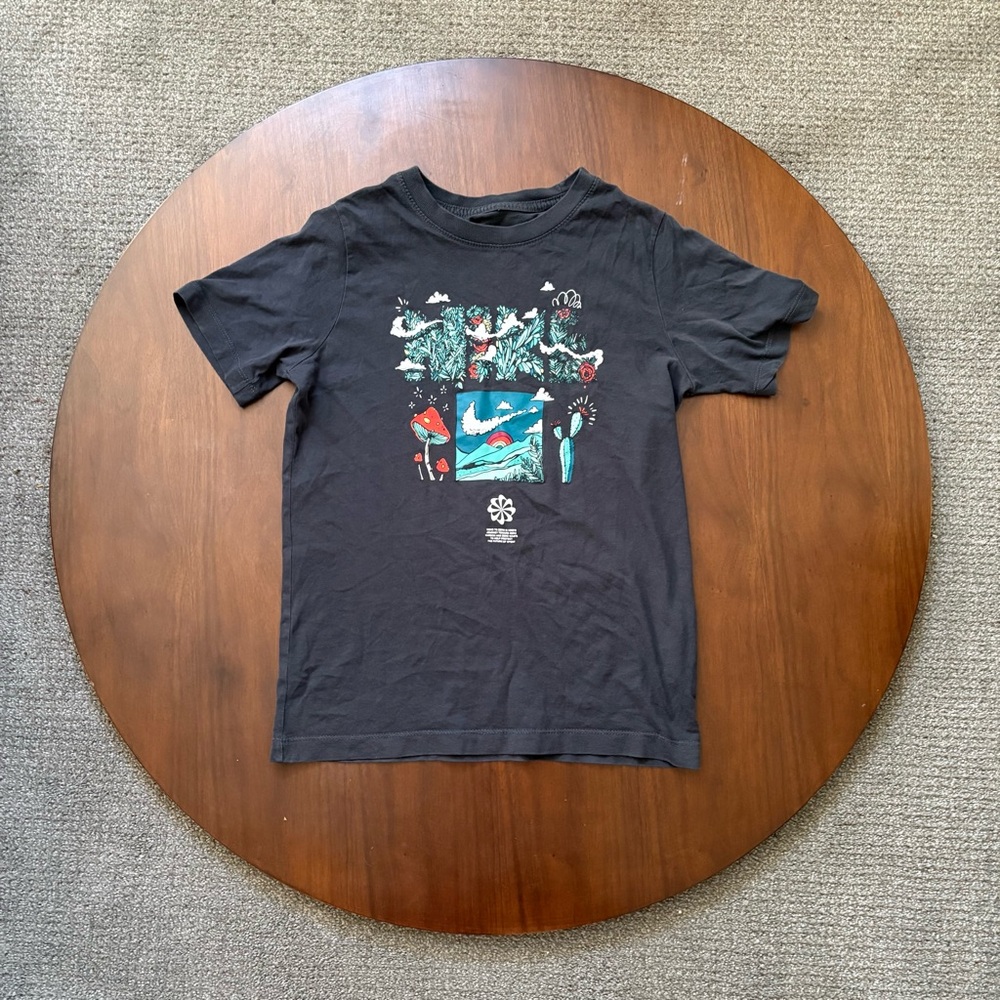 Nike Black Graphic Tee Kid's Size Large 100% Cotton Eco-Friendly